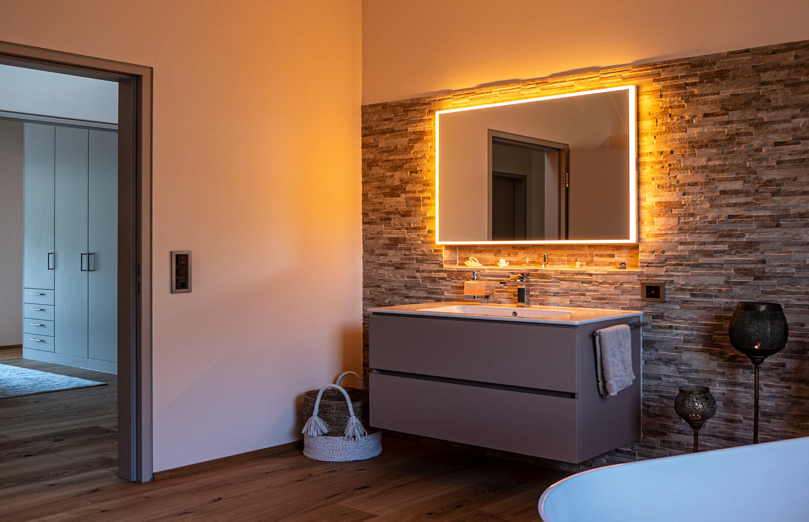 Schneider GLOW HCL Schneider GLOW HCL